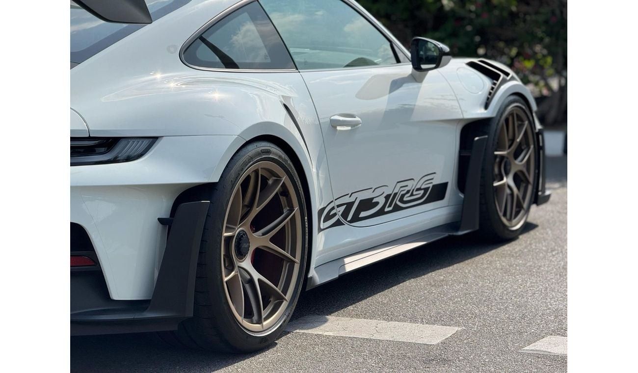Porsche 911 GT3 RS 4.0L (520 HP) Coupe GCC SPEC UNDER WARRANTY