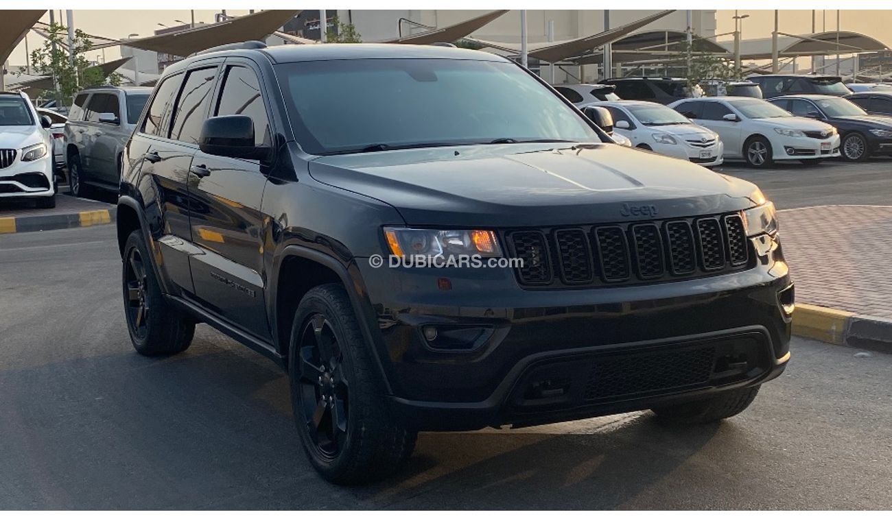 جيب جراند شيروكي Laredo 3.6L -V6