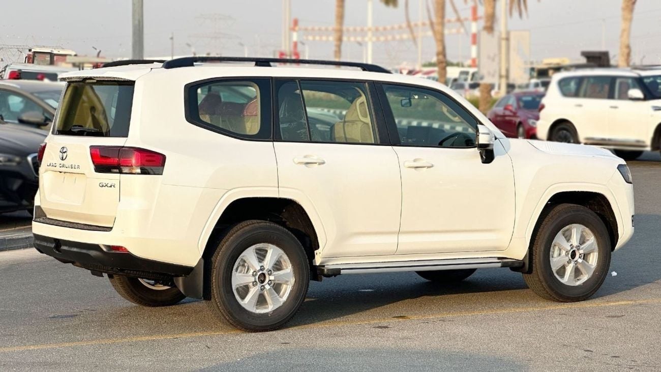تويوتا لاند كروزر GXR2 3.3L Toyota LC300 3.3L GX-R Turbo Diesel AT