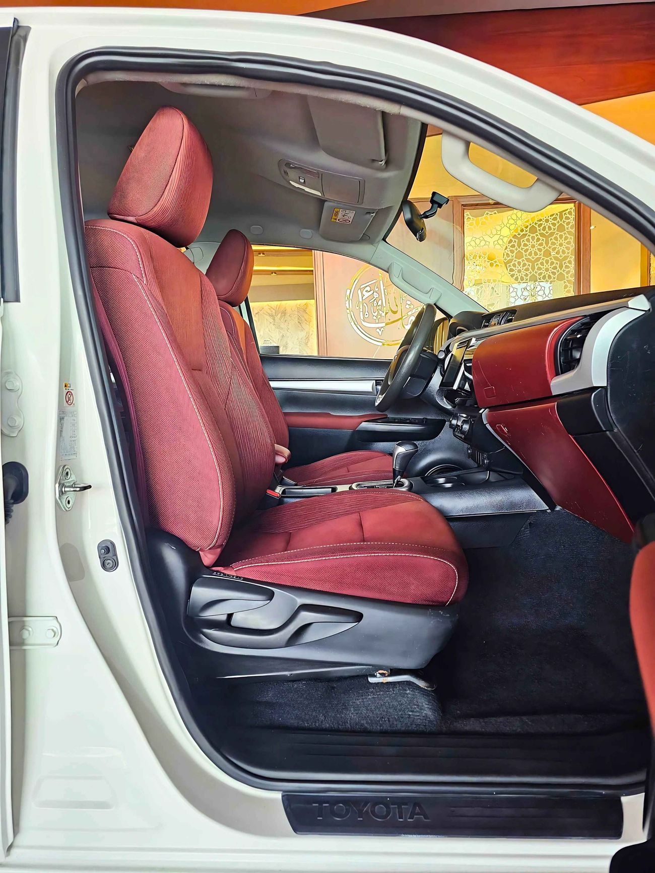 تويوتا هيلوكس SR5 /WIDE BODY/ PETROL A/T / 2.7L V4 4WD / ONLY FOR EXPORT /LOT#49663