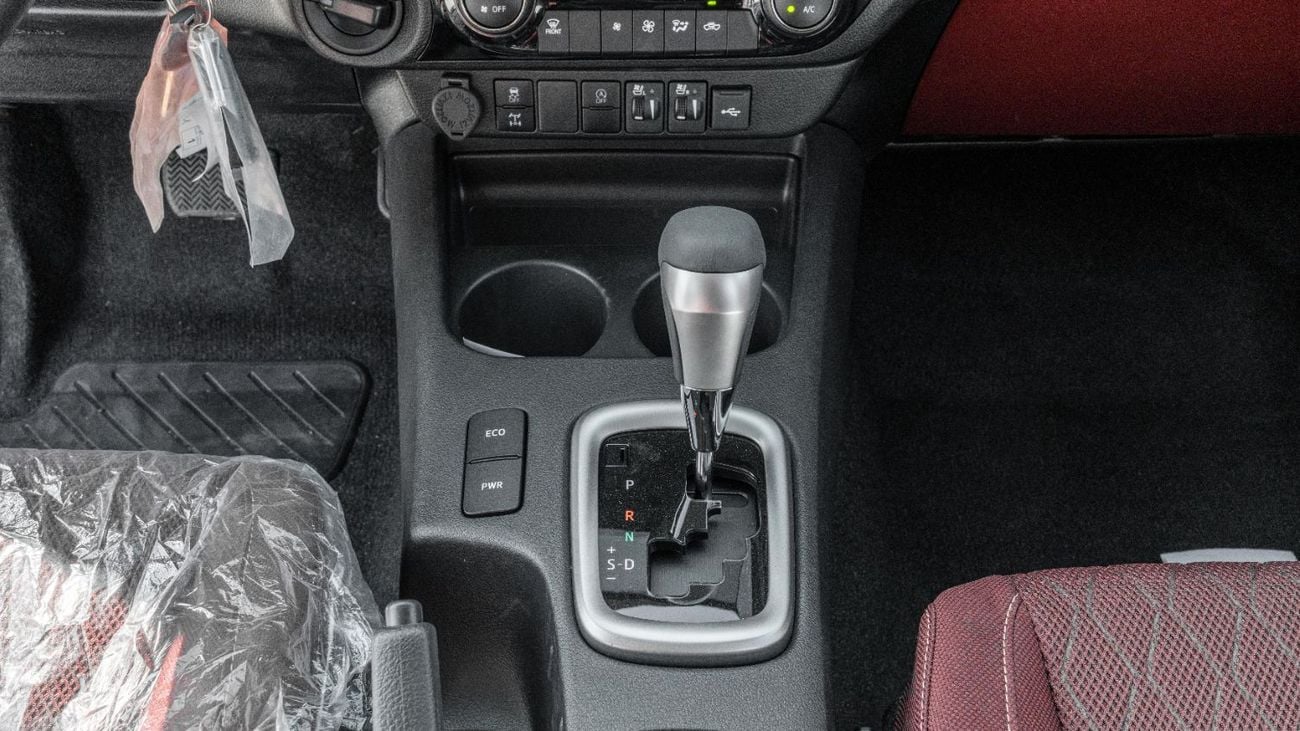 تويوتا هيلوكس SGLX 2026 Toyota Hilux S-GLX 2.8L AT Diesel (White-Red)
