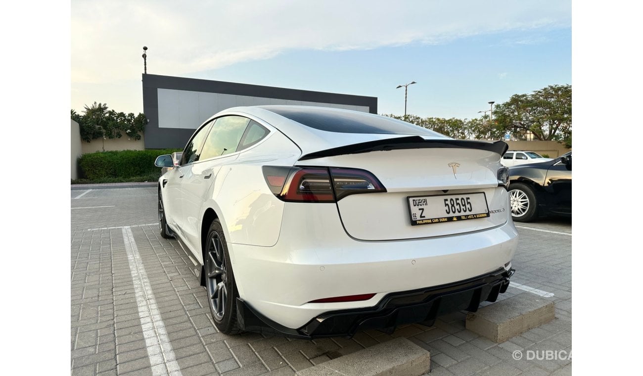 تيسلا موديل 3 Tesla Model 3 - 2020  Autopilot + cruise control  39.150km Range: 350km Charging cable,