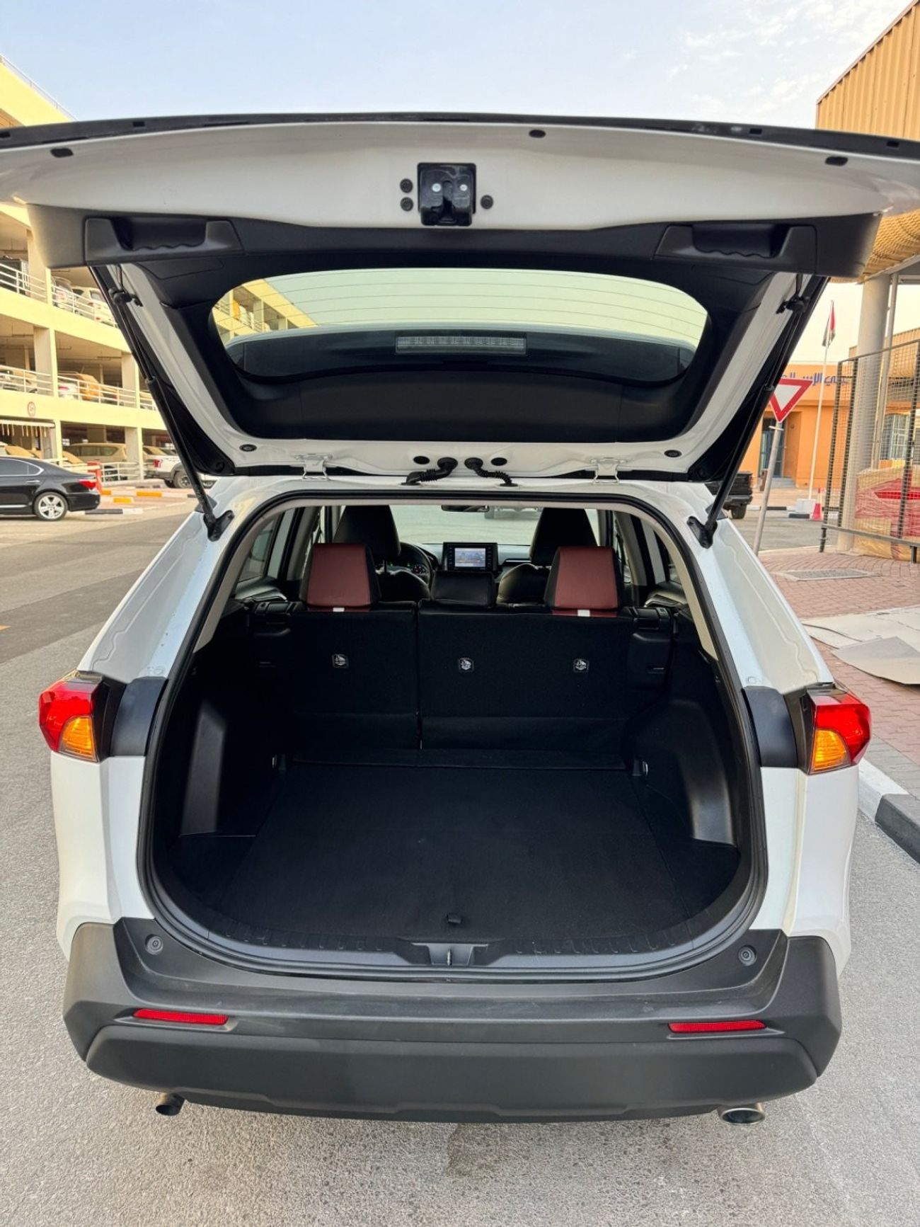 Toyota RAV4 2020 XLE HYBRID ENGINE FULL OPTION USA IMPORTED