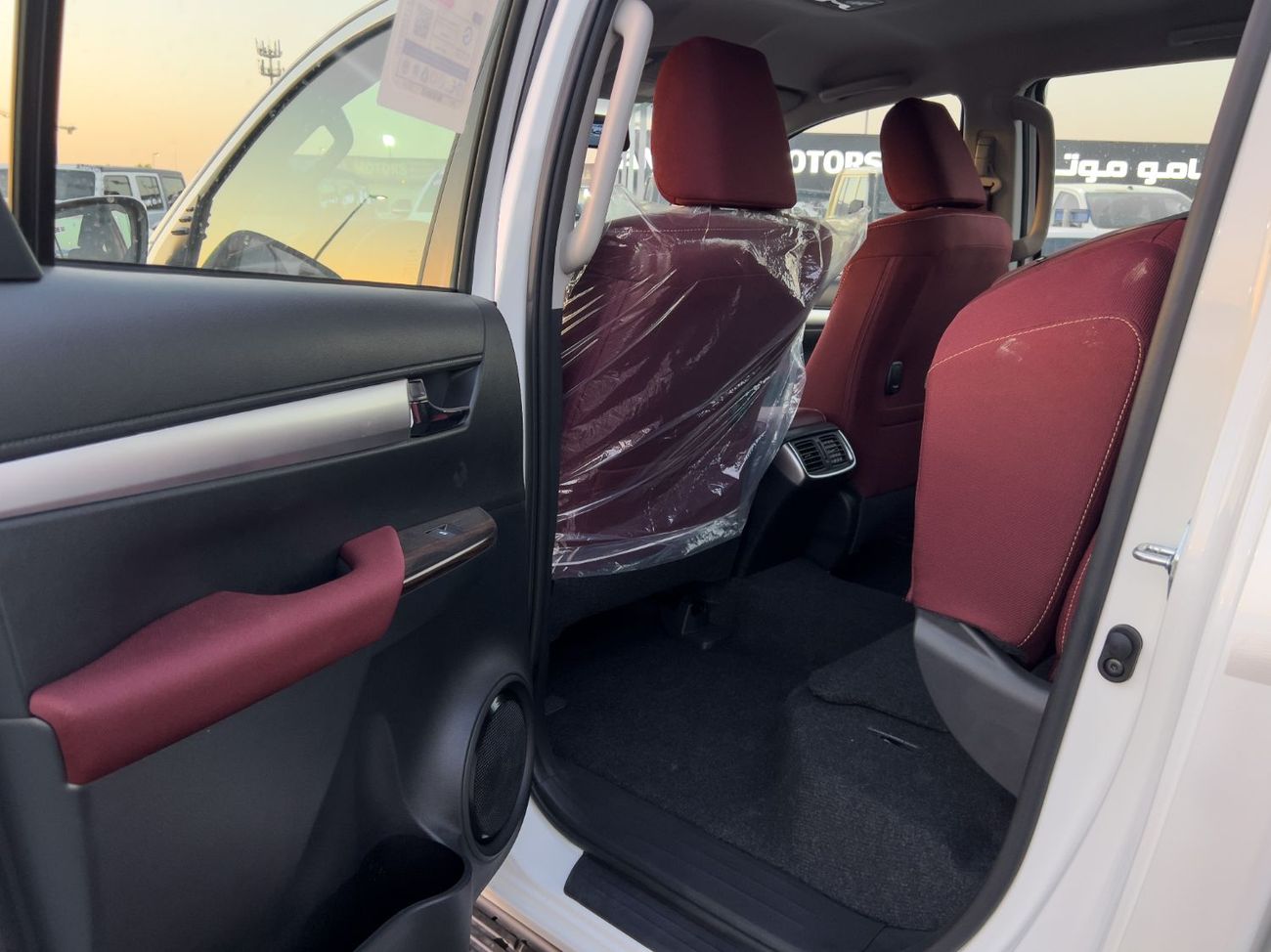 تويوتا هيلوكس EXPORT ONLY - TOYOTA HILUX VX 4.0L (w/ AIR COMPRESSOR)