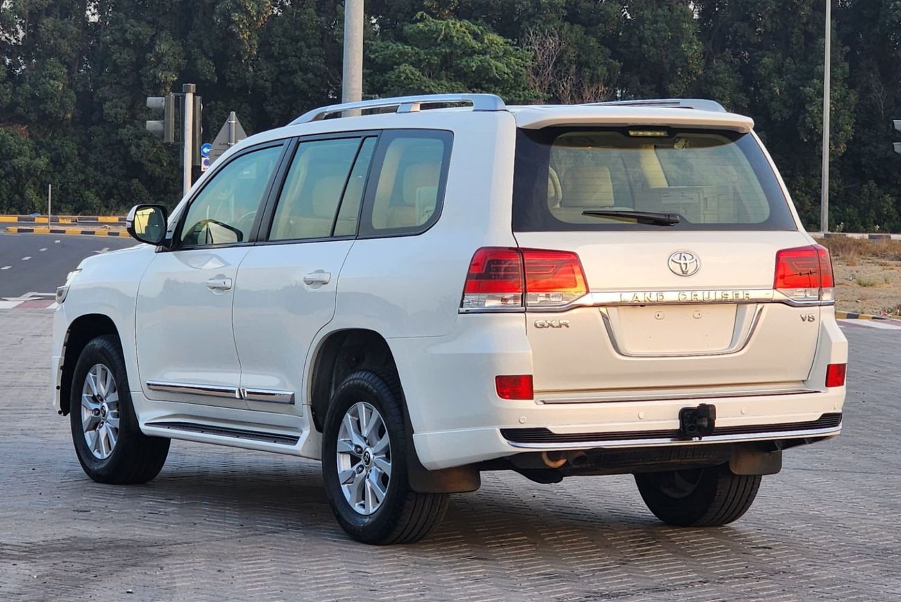 Toyota Land Cruiser GX.R V8