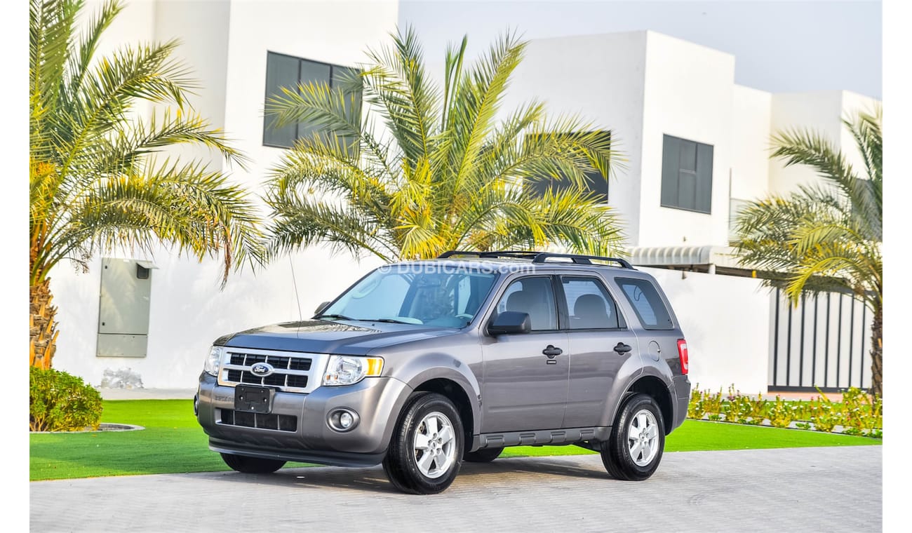 Used Ford Escape 2012 for sale in Dubai 174330