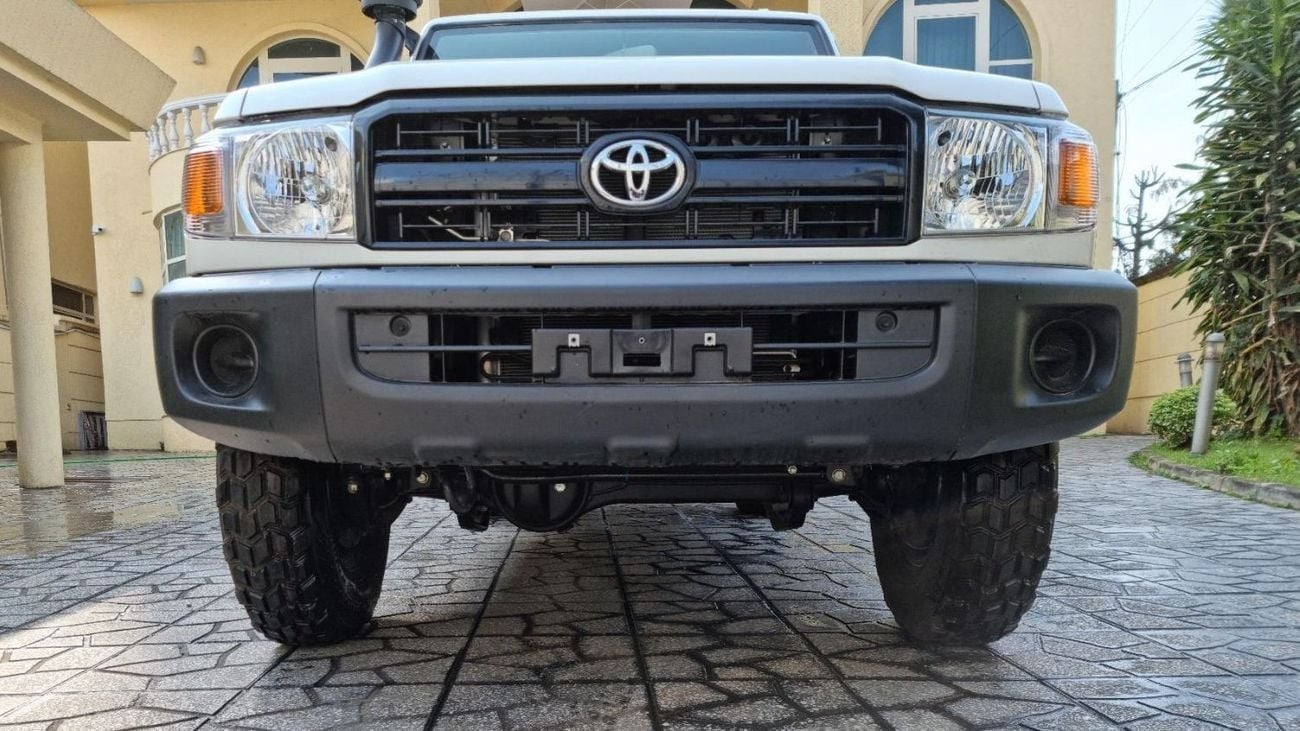 Toyota Land Cruiser 70 HZJ76 4.2L Diesel 2023YM Brand New [OPEN DESTINATION EXPORT]