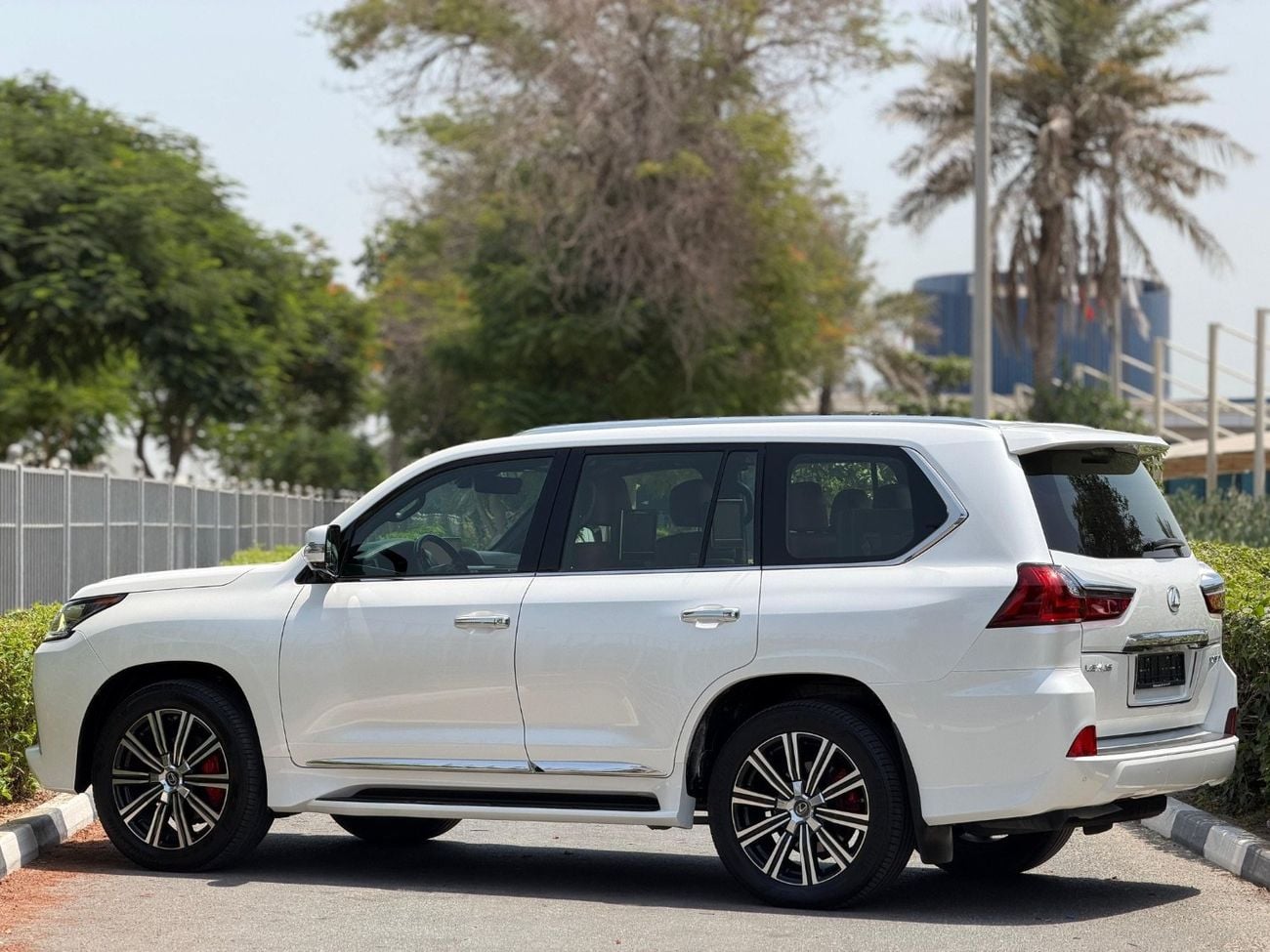 Lexus LX570 PLATINUM