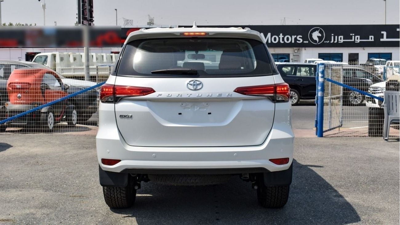 Toyota Fortuner 2.7l - LED - fog lamp - parking sensors - Central lock - Power Window - DVD - Rear Camera
