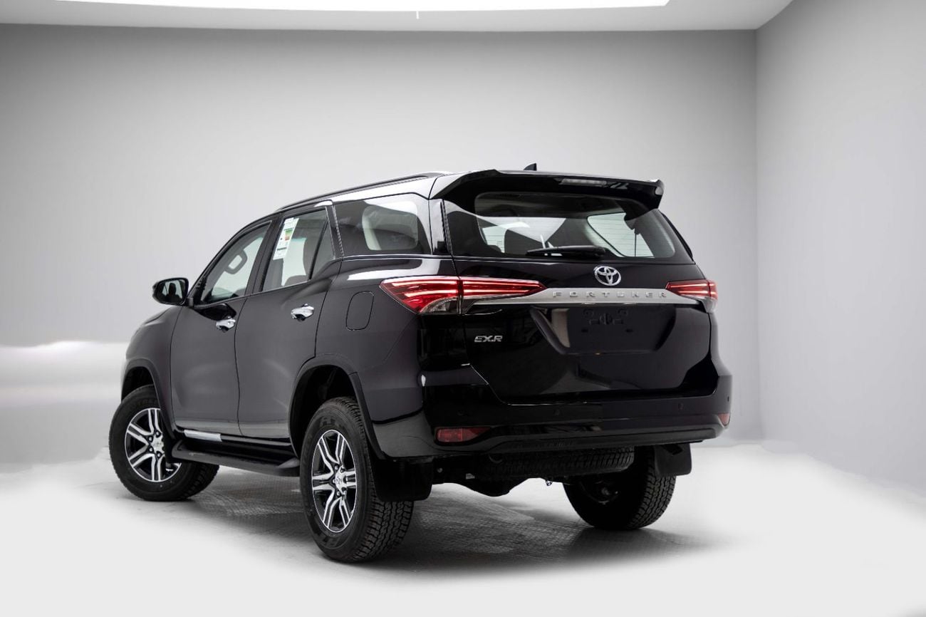 تويوتا فورتونر EXR 2.7L - Attitude Black Inside Chamois | Export Only
