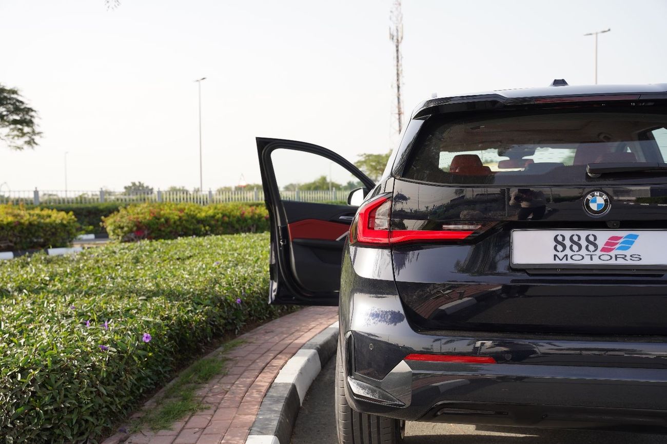 BMW X1 2024 BMW X1 SDRIVE20i Night Packeg Black 1.5L 0KM