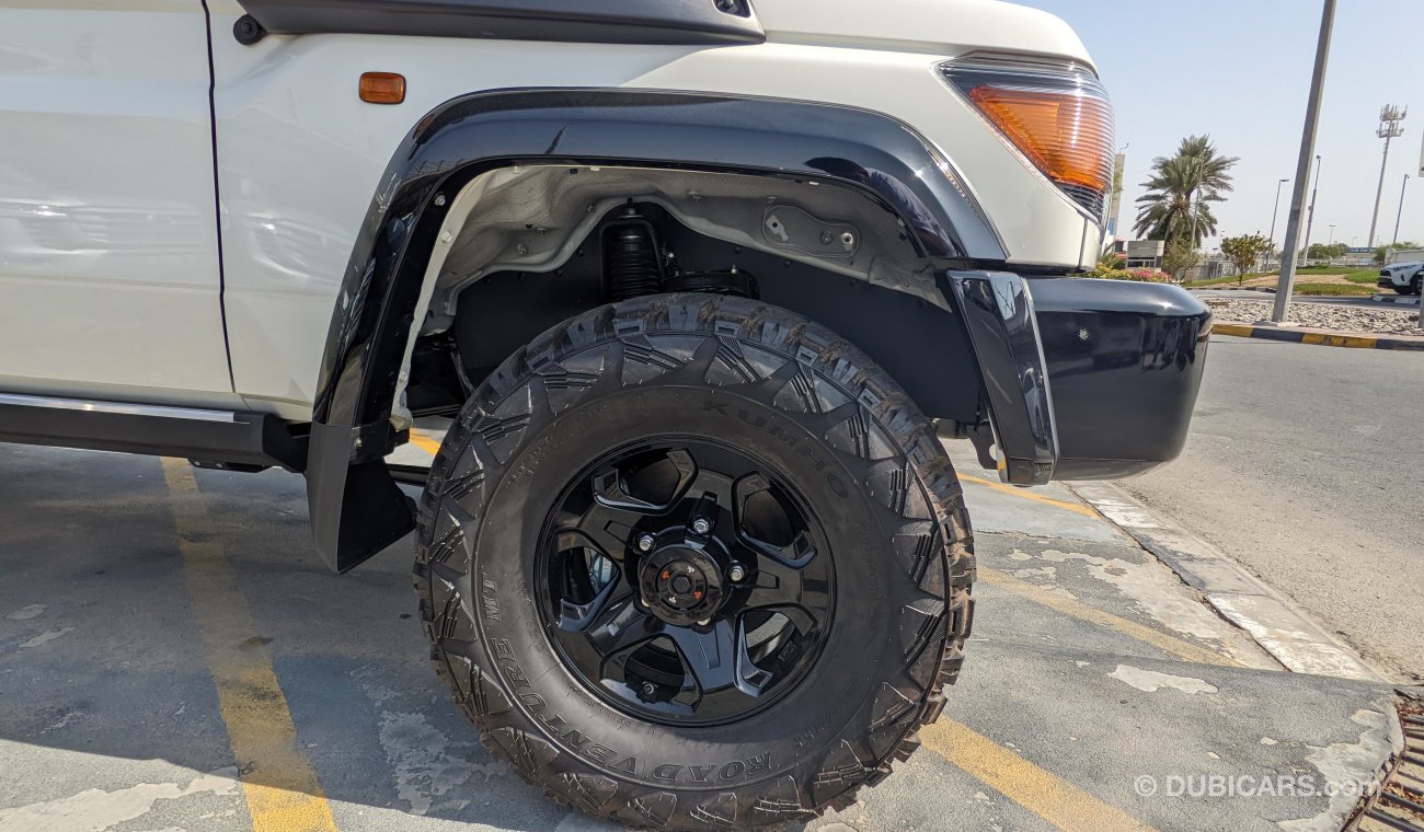 تويوتا لاند كروزر بيك آب 79 DOUBLE CAB  6X6 V8 4.5L TURBO DIESEL 4WD MANUAL TRANSMISSION – 70th ANNIVERSARY EDITION