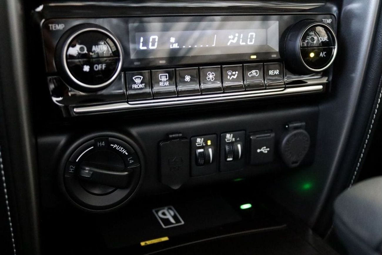 تويوتا فورتونر 2025 FORTUNER VXR 4.0 V6 PETROL/GASOLINA**EXPORT ONLY**التصدير فقط خارج الخليج**