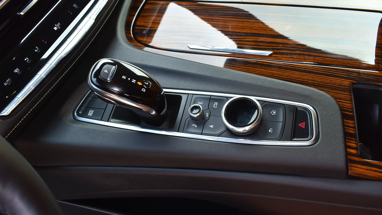 Cadillac Escalade 600