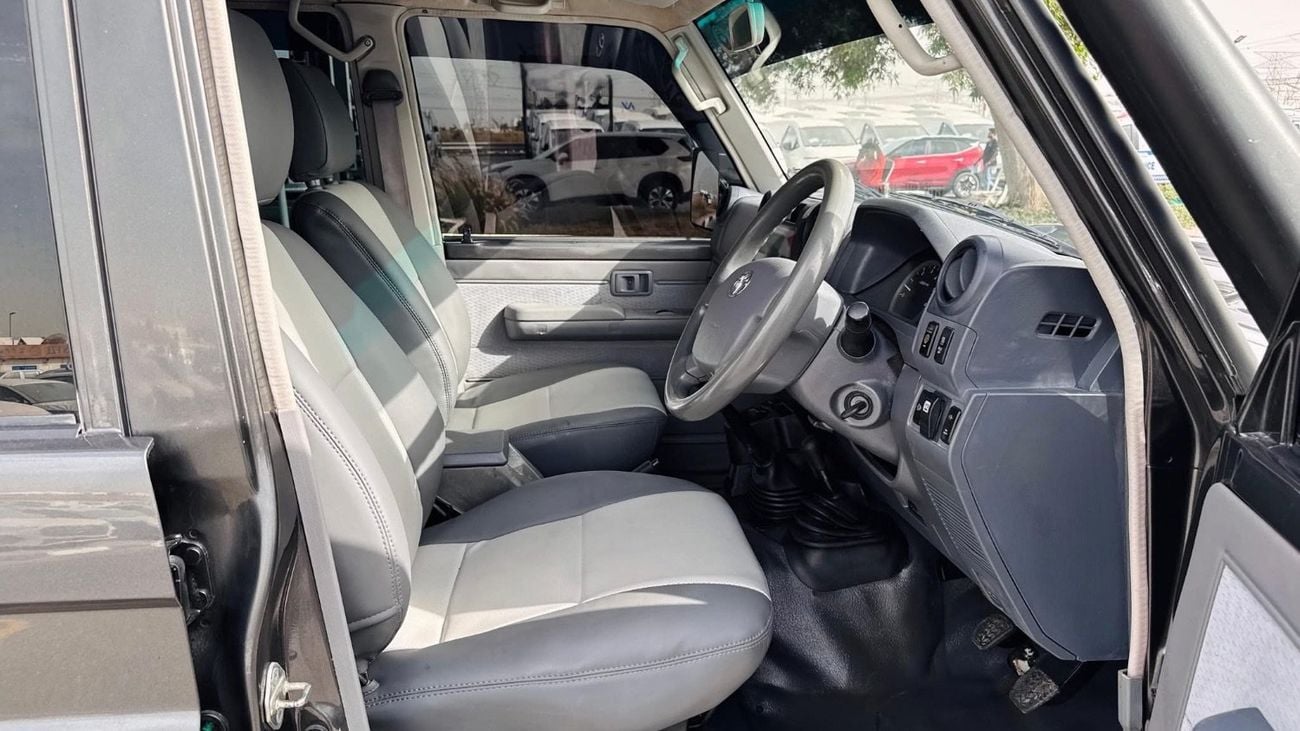 Toyota Land Cruiser Pick Up 2018 RHD Single Cabin Diesel Engine Full Option Very Clean And Perfect Condition