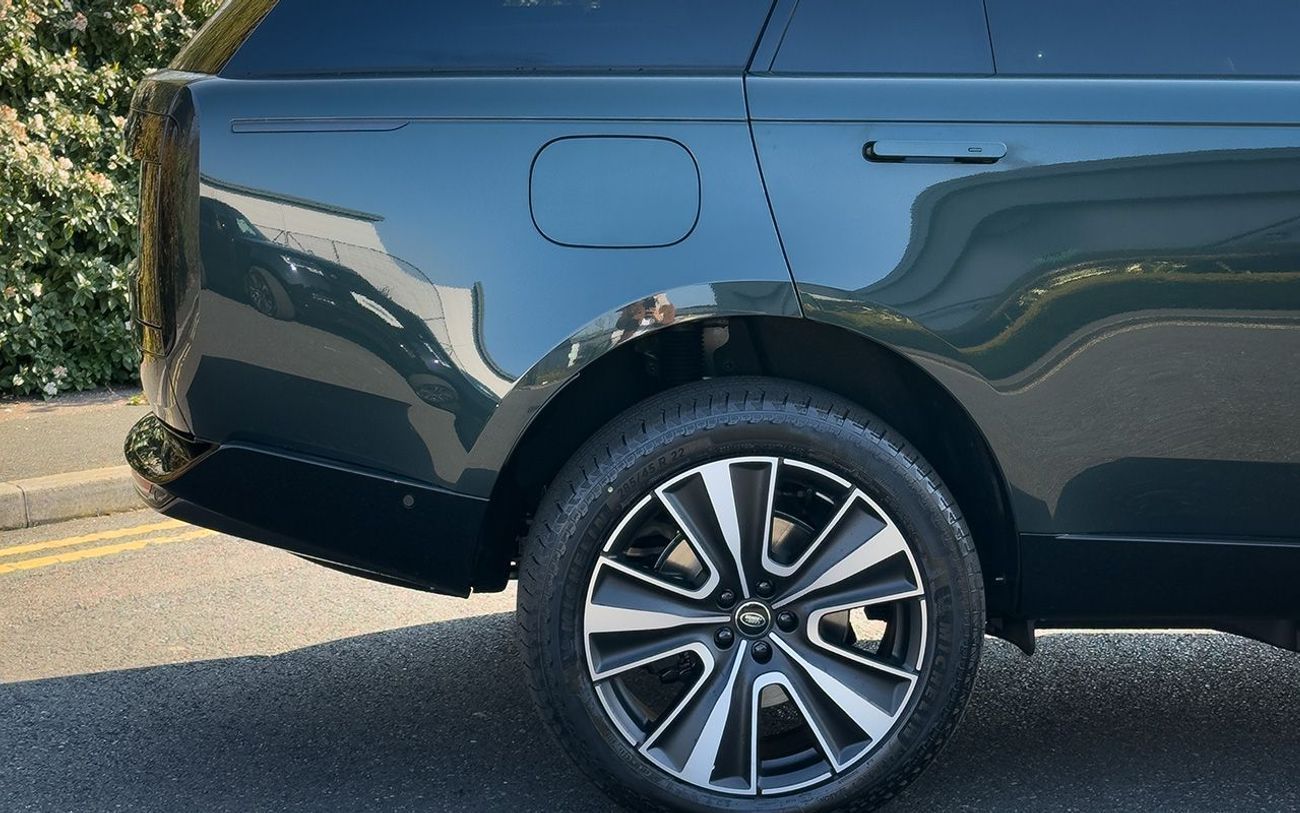 Land Rover Range Rover Autobiography 3.0L P460e LWB RIGHT HAND DRIVE