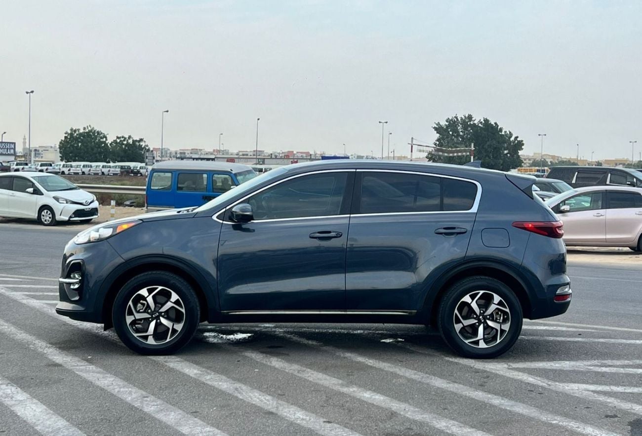 Kia Sportage 2020 Kia Sportage LX Mid - option - 2.4L V4 - AWD 4x4 - Rear Camera - Leather Seat - 2 keys