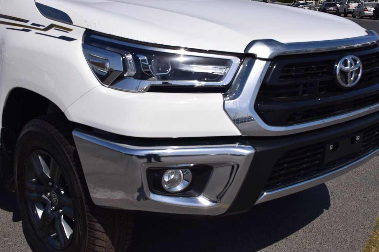 تويوتا هيلوكس 2.7L (4x4) Petrol SR5