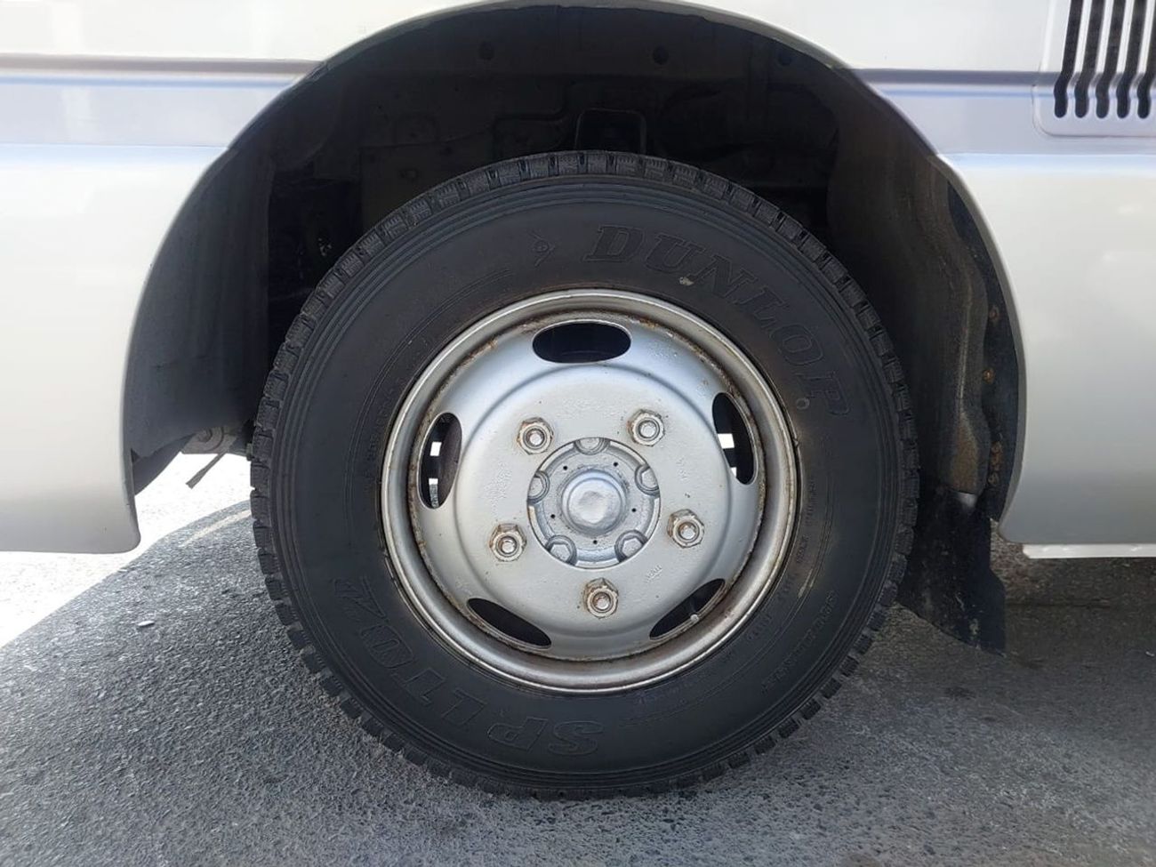 Nissan Civilian NISSAN CIVILIAN BUS RHD 2000 MODEL 4.1 L DIESEL AUTOMATIC(PM00052)