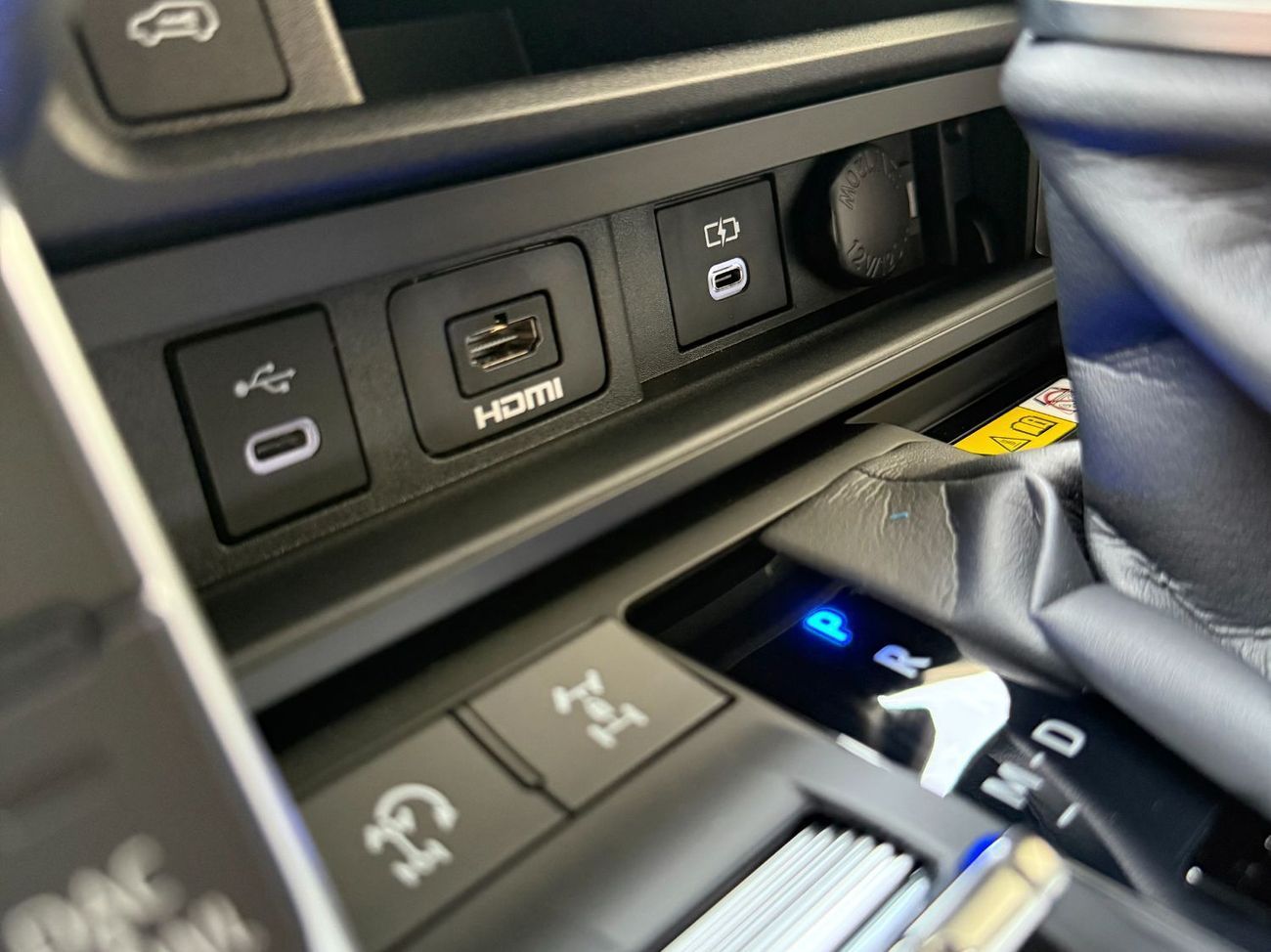 Toyota Land Cruiser VX-high DIESEL 3.3 TWIN TURBO FULL **EXPORT ONLY**التصدير فقط خارج الخليج***