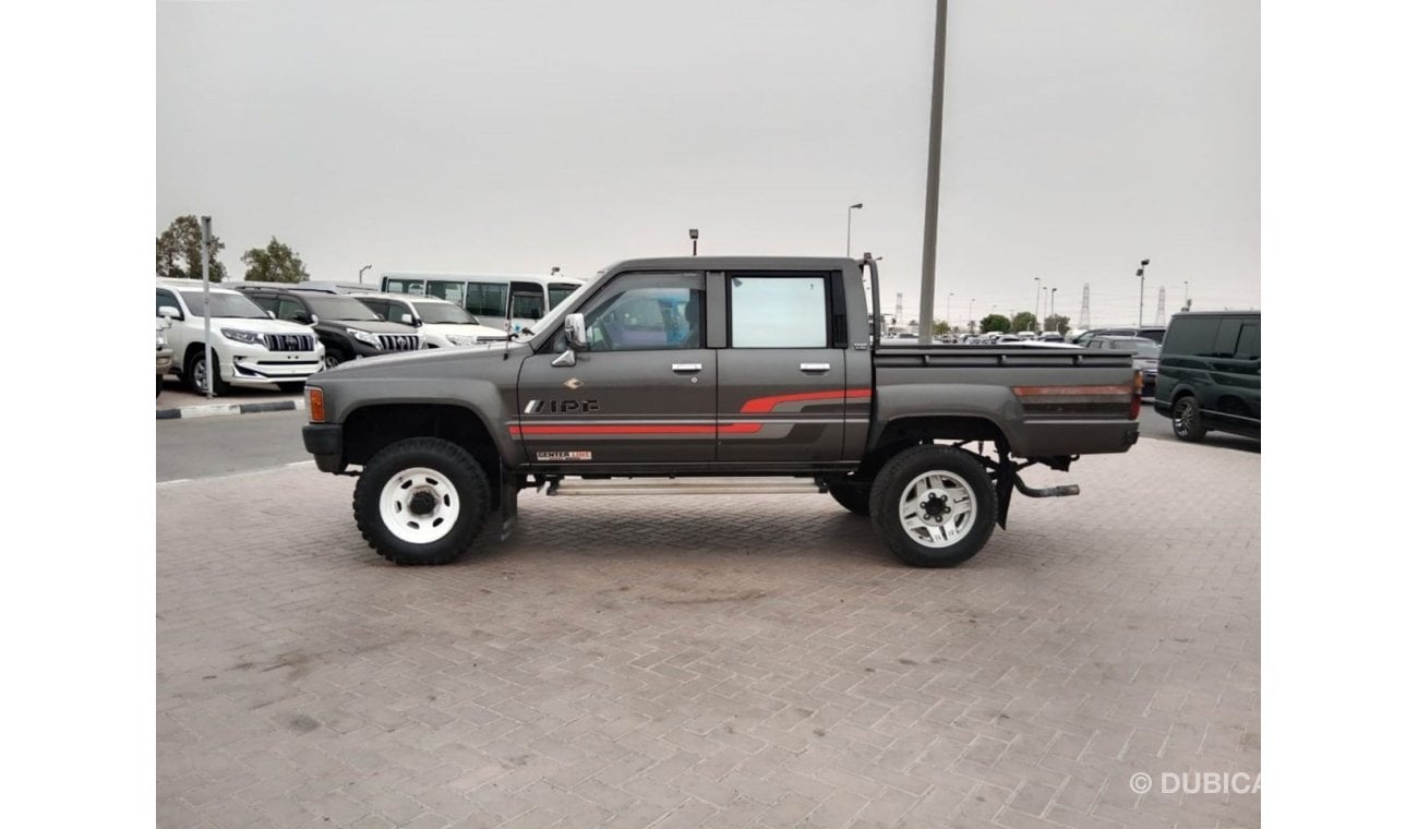 تويوتا هيلوكس TOYOTA HILUX PICK UP RIGHT HAND DRIVE (PM1554)