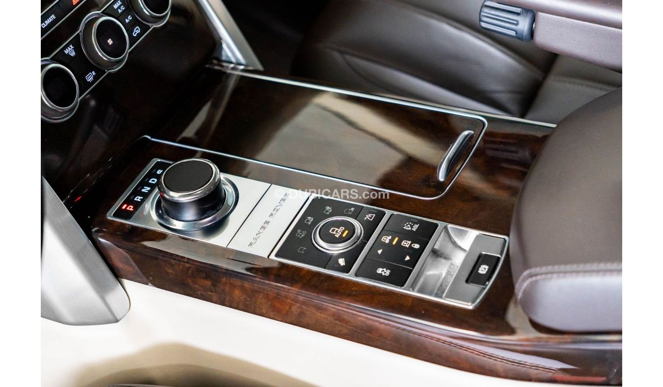 Land Rover Range Rover 2015 Range Rover Vogue SE / 5.0L V8 Supercharged / Full Service History