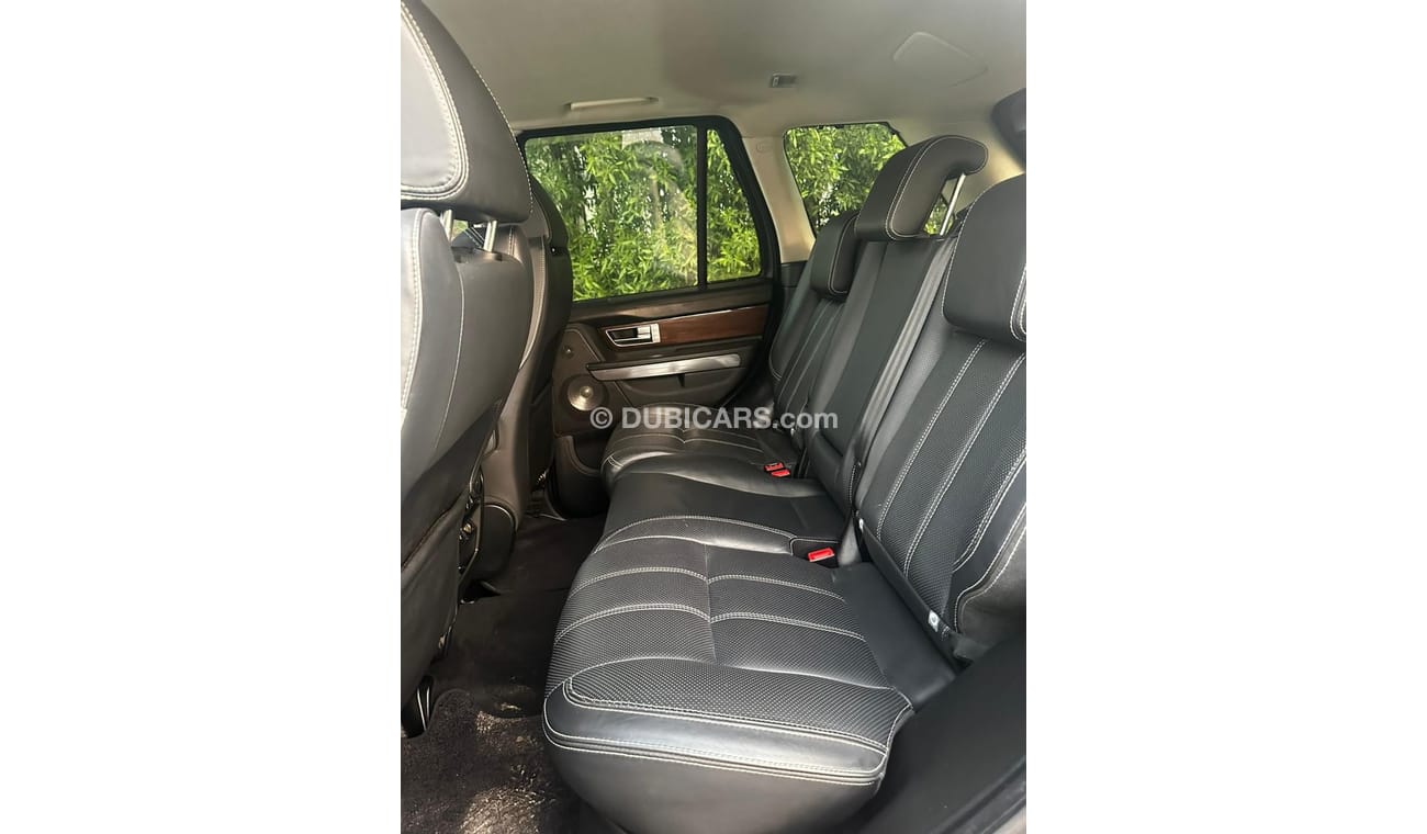 Land Rover Range Rover Sport Range Rover Sport 2010 V8 AED 25,000 is required Walkway 160.000 km Gulf specifications  , pedals, e