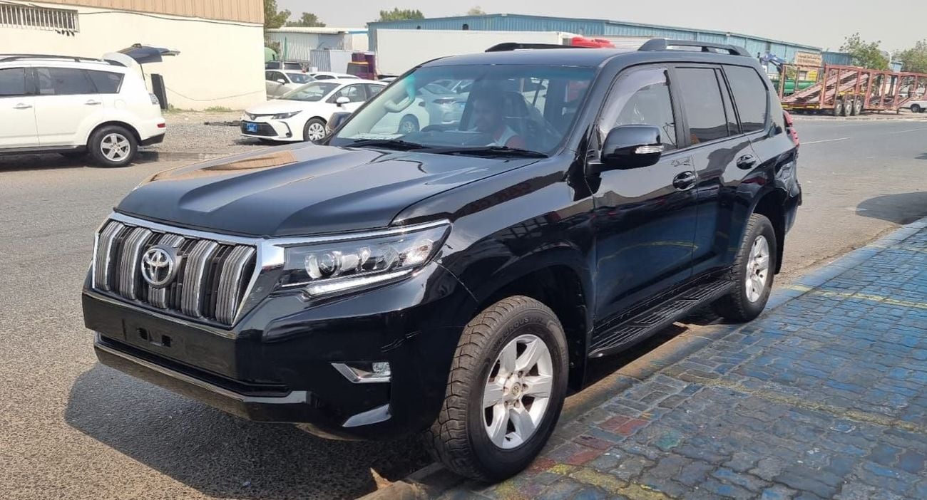 Toyota Prado Toyota prado 2014Model 3.0L v4 Diesel Engine Colour Black Transmission Automatic Interior.Black push