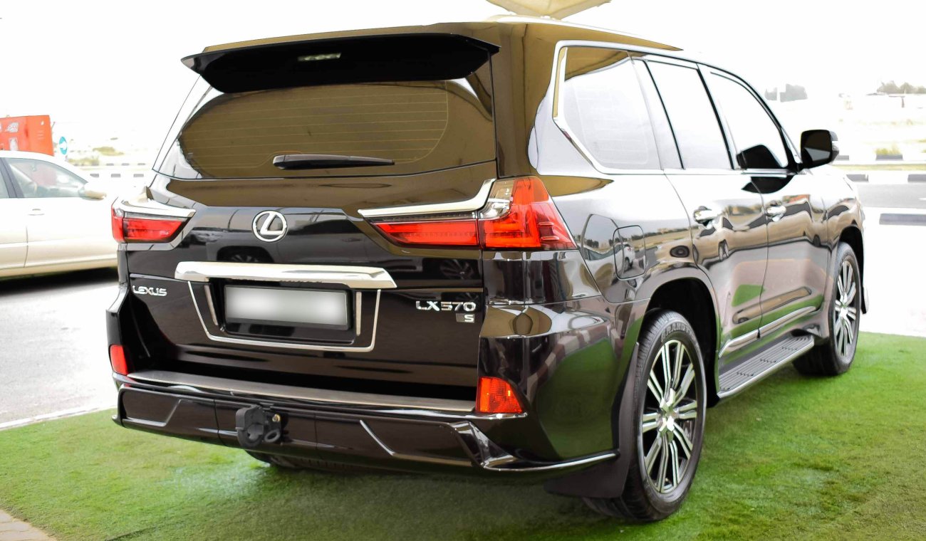 Lexus LX570 S