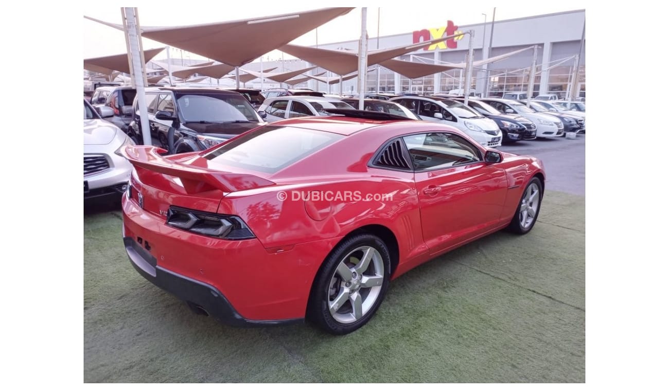 Chevrolet Camaro Gulf model 2013, leather hatch, cruise control, leather wheels and sensors in excellent condition