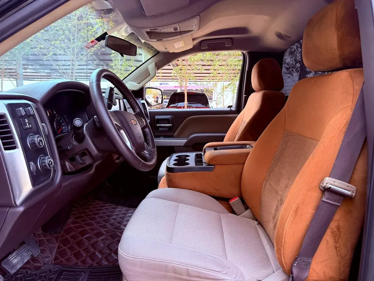 Chevrolet Silverado شيفروليه سيلفرادو Z71 خليجي Silverado LT - GCC Specs