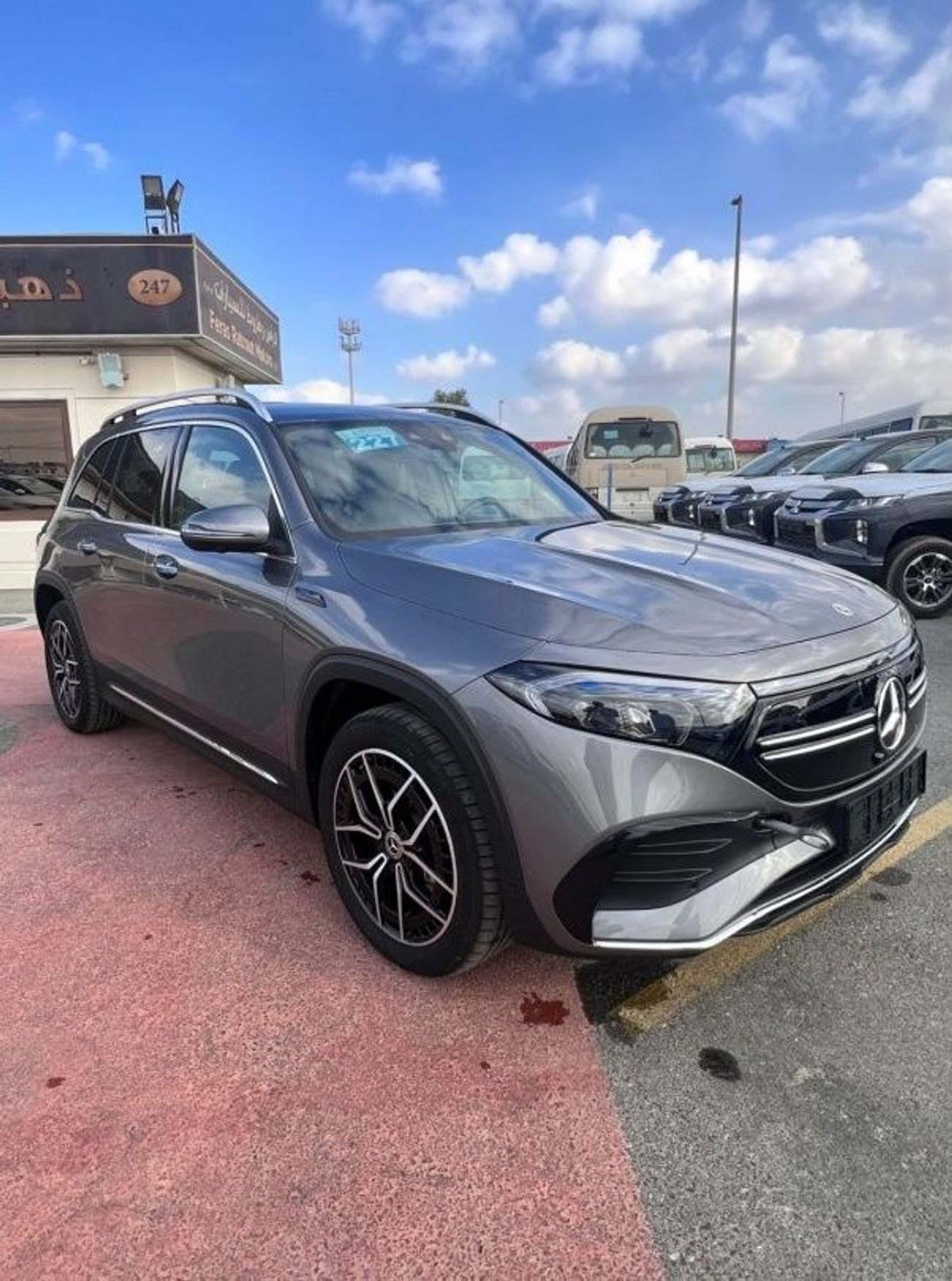 Mercedes-Benz EQB 300 Mercedes-Benz EQB300 4MATIC