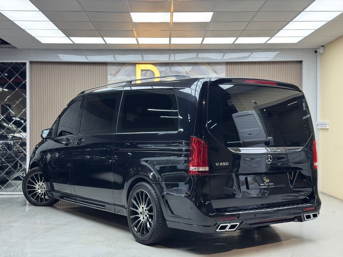 مرسيدس بنز V 250 Std 2.1L