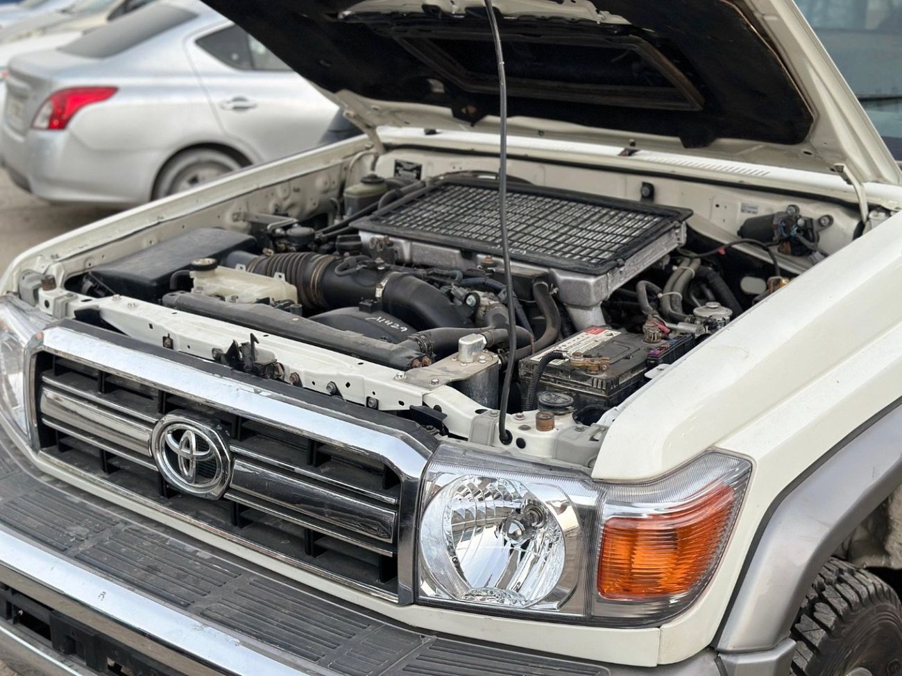 Toyota Land Cruiser Pick Up 2012 model single cabin full options