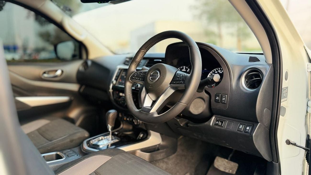 نيسان نافارا -