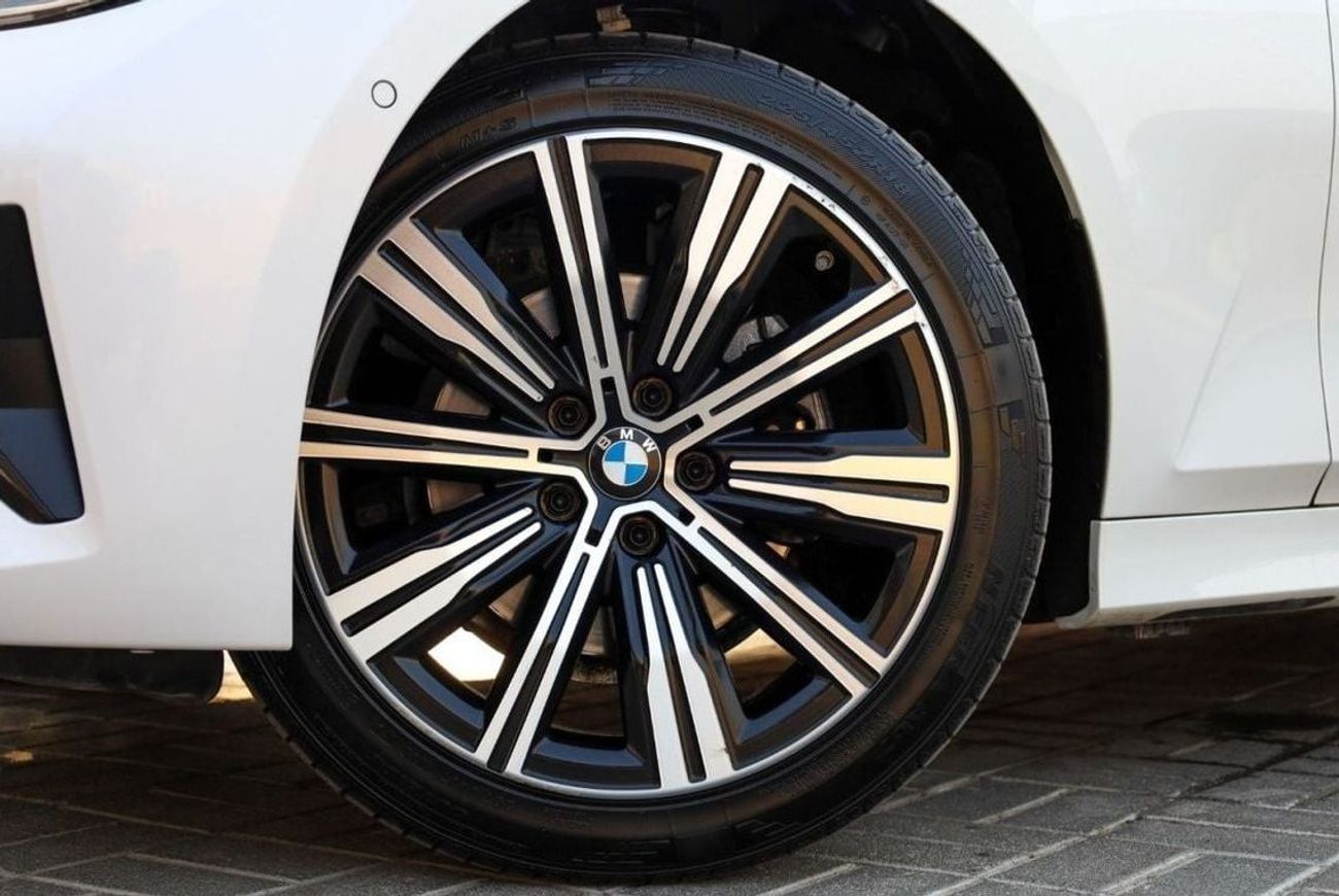 بي أم دبليو 320 اكسكلوسيف