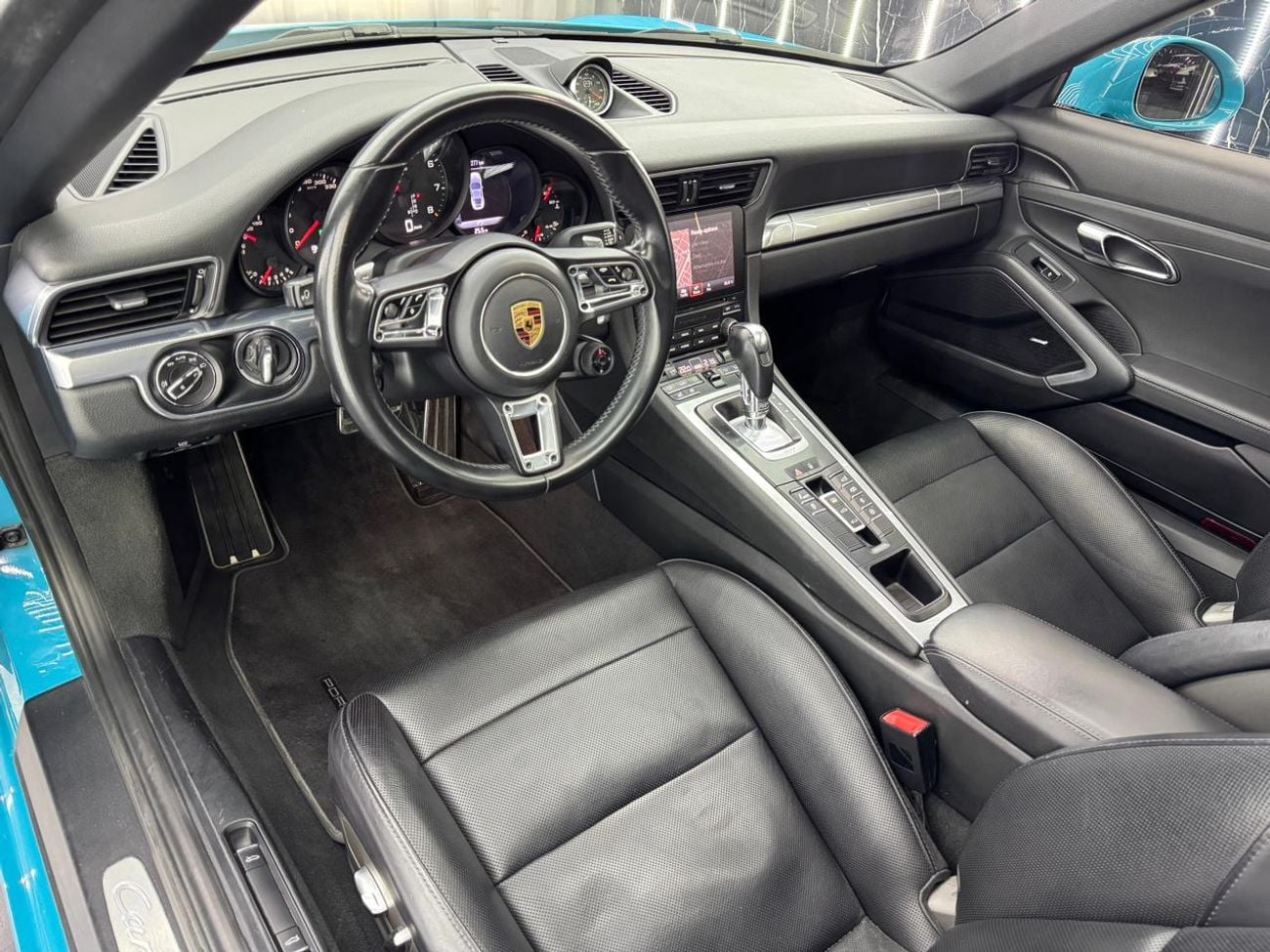 Porsche 911 Carrera S 3.0L (420 HP) Coupe