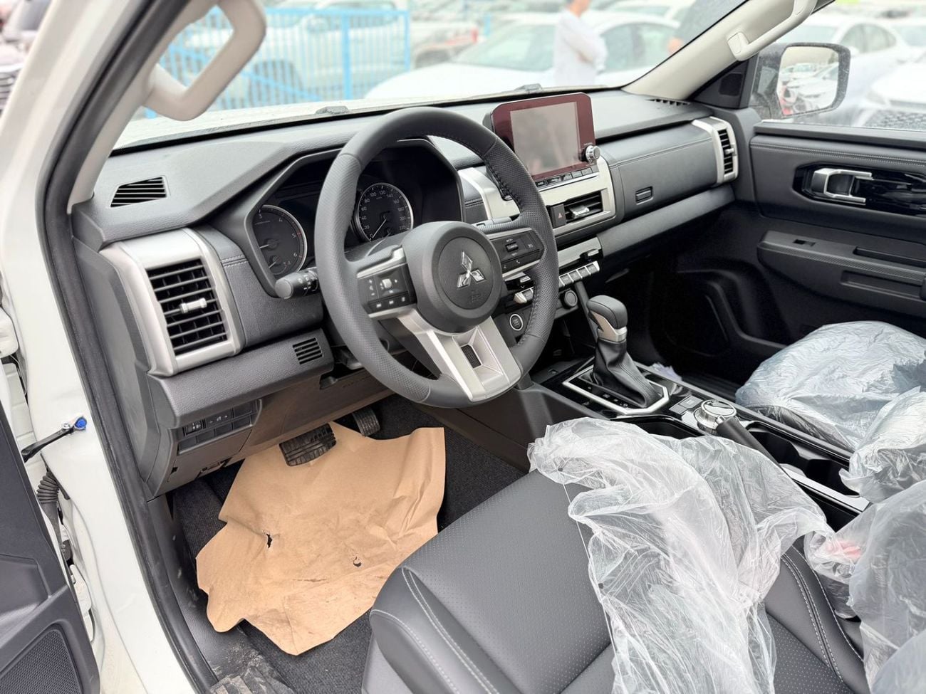 ميتسوبيشي L200 GL SPORTARO AUTAMTIC DESEIL