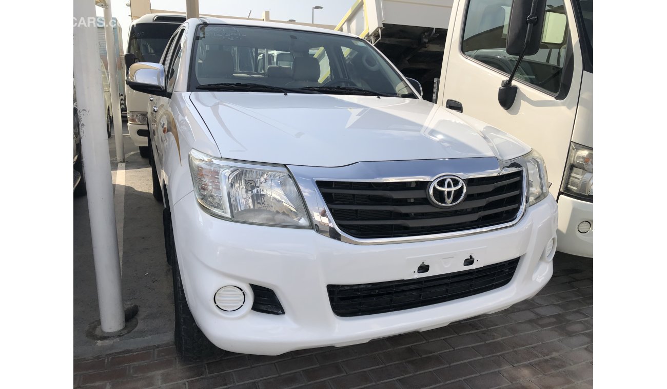 Toyota Hilux Toyota Hilux D/c pick up 4x4, Diesel,Model:2013. Only done 62000 km
