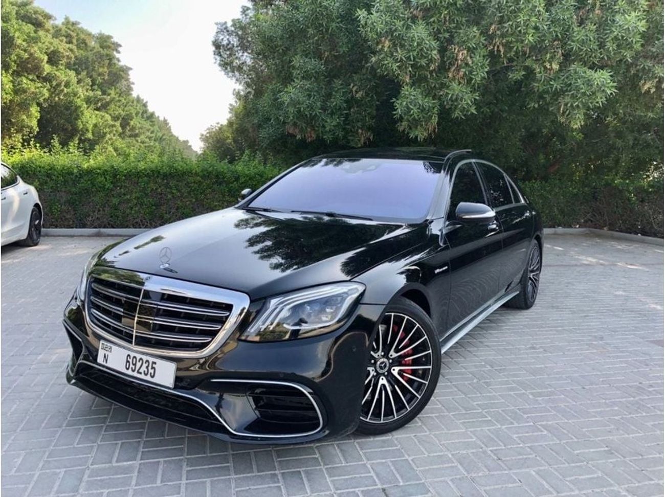 Mercedes-Benz S 63 AMG Std 5.5L