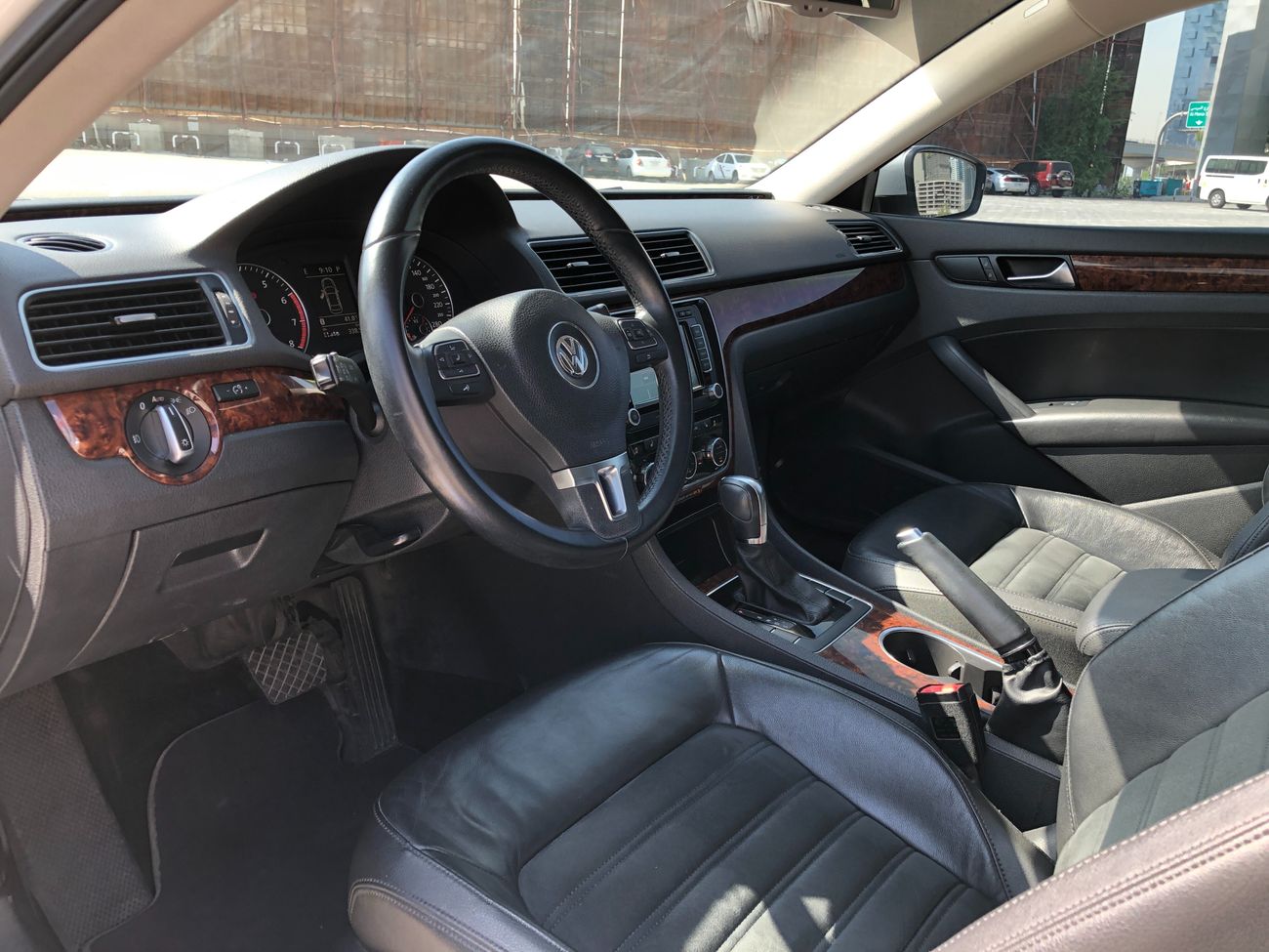 Volkswagen Passat SEL 2.5L