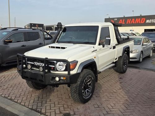 تويوتا لاند كروزر بيك آب Diesel 4.5L ,Right Hand Drive ,2021 Model Only For Export Available