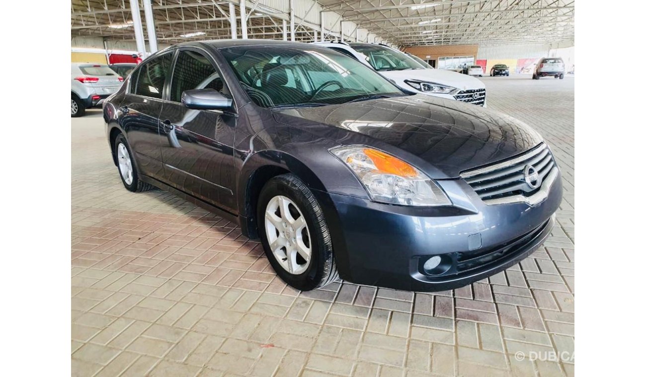 Nissan Altima Chasis pass - very good condition - available at good price