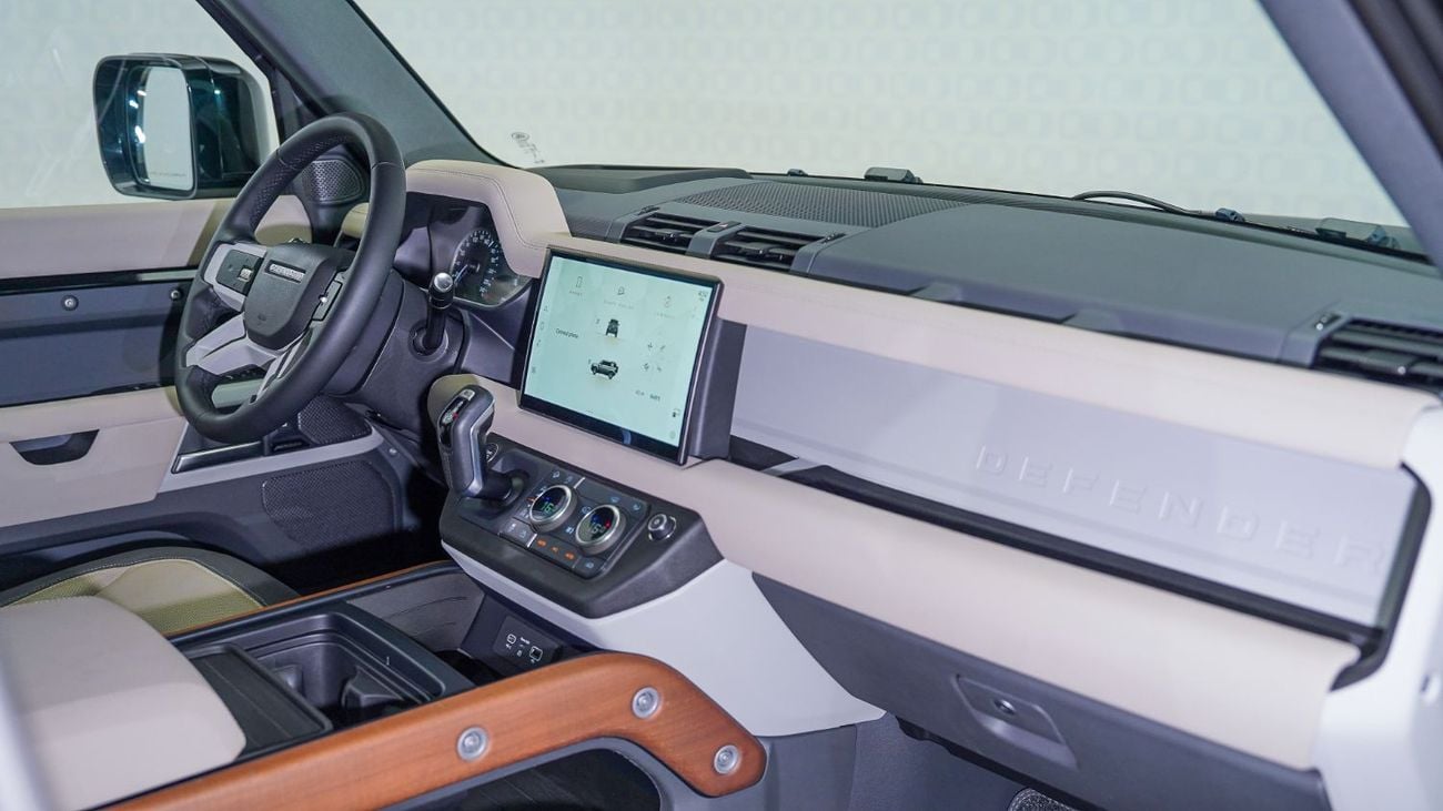 Land Rover Defender 110 X-Dynamic SE P400 3.0L | AED 4,987 PM | Warranty August 2028 | GCC