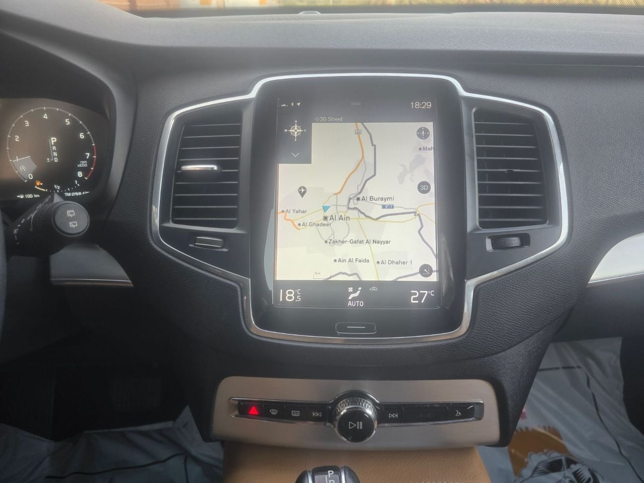 فولفو XC 90 MOMENTUM
