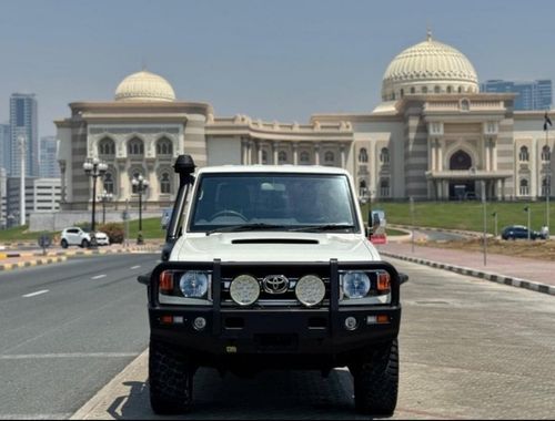 تويوتا لاند كروزر بيك آب Toyota Land Cruiser pickup 2017 GXL full options