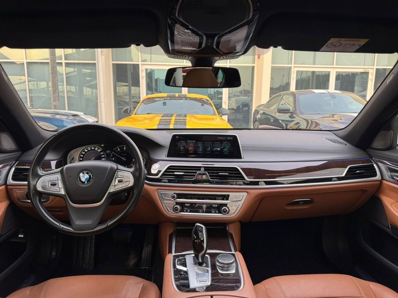 BMW 730Li Excellence Multimedia 2.0L