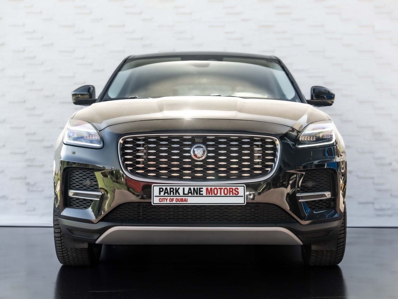جاكوار E Pace R-DYNAMIC SE P250 SE