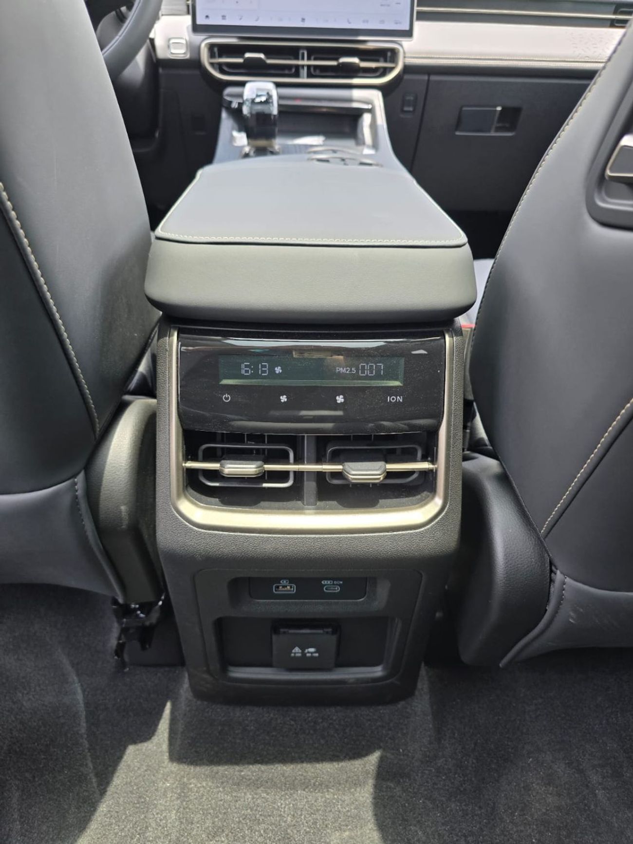 Jetour X90 JETOUR X90 PRO 2.0L 2024 MODEL