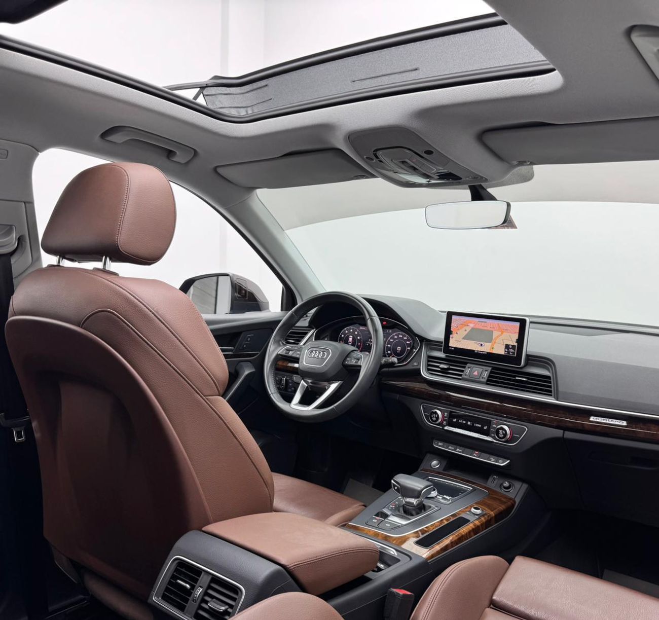 أودي Q5 45 TFSI Quattro S Line 2.0L (252 HP) 2018 AUDI Q5 S-Line 45TFSI Quattro, Warranty, Full Service Hist